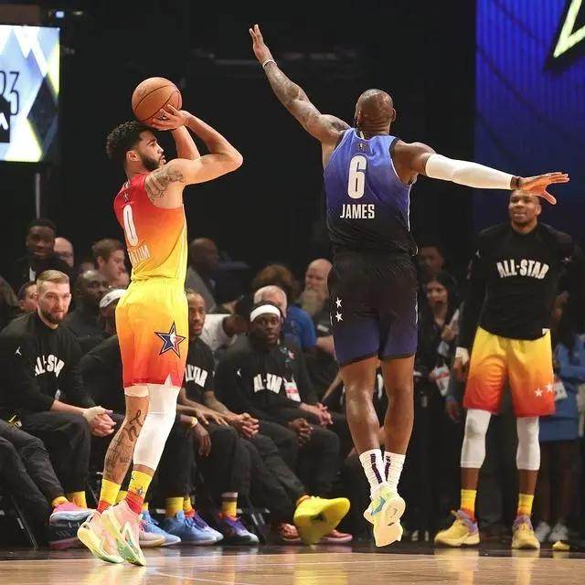 免费在线观看高清无插件赛事直播平台-【观点】无聊！全明星提前遭遇七年之痒 问题出在哪？