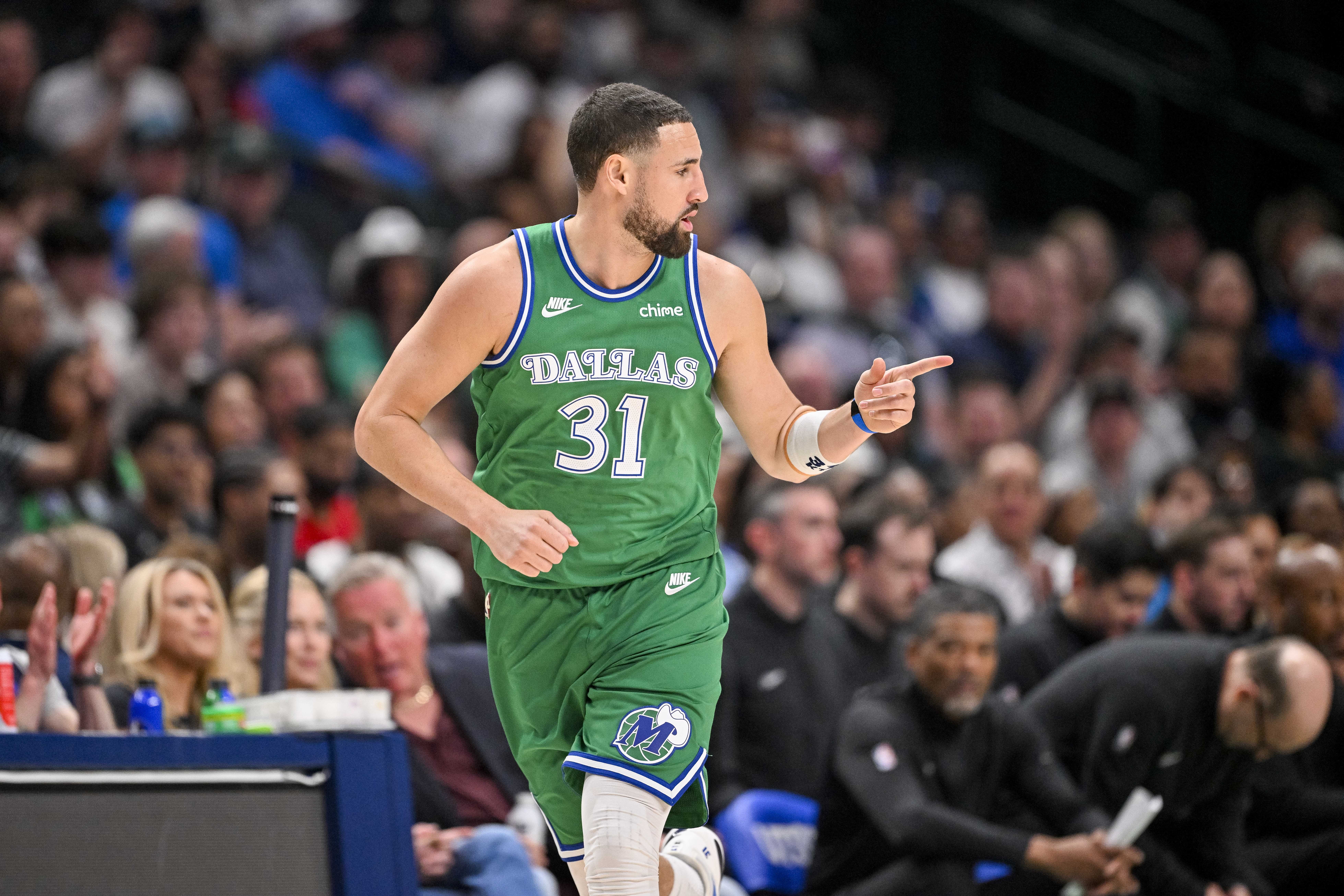 欧冠直播-开场就有发挥！克莱首节5中3&amp;三分4中2 独得8分助队追分